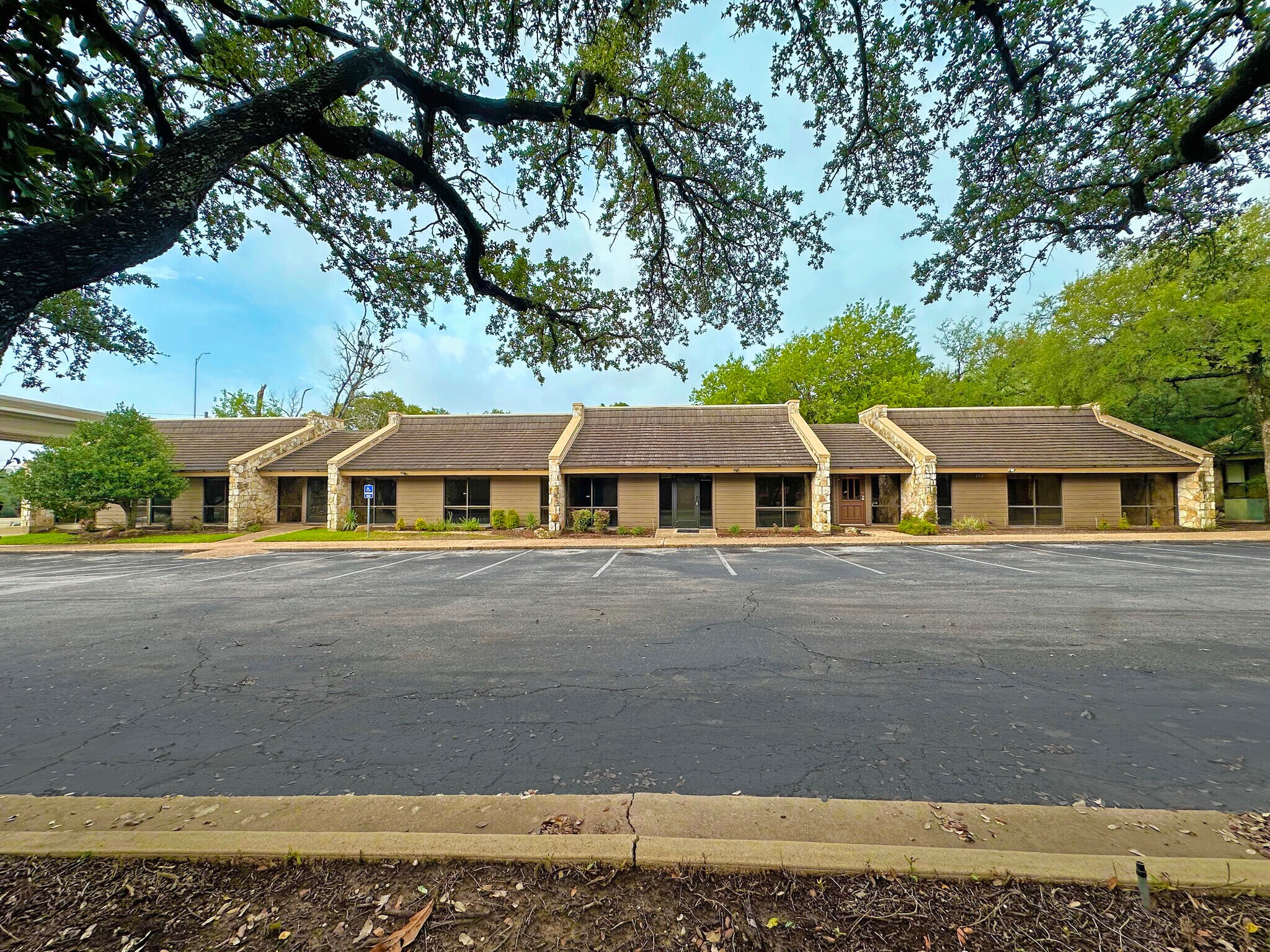 8400 MoPac Expy N, Austin, TX à louer Photo de l’immeuble– Image 1 sur 7