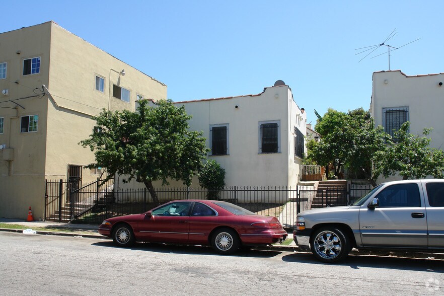 3262 Monette Pl, Los Angeles, CA à vendre - Photo principale – Image 2 sur 28