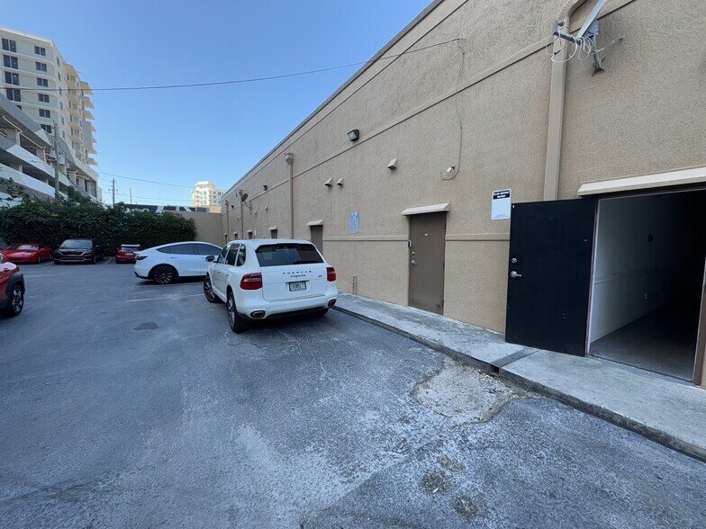 2000 Harrison St, Hollywood, FL à louer - Photo de l’immeuble – Image 3 sur 10