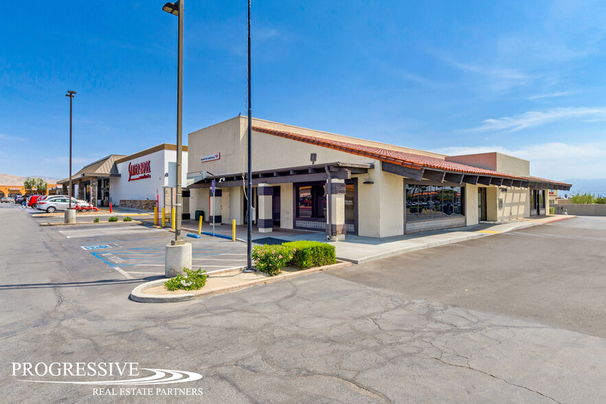 13210 Palm Dr, Desert Hot Springs, CA à louer - Photo de l’immeuble – Image 2 sur 6