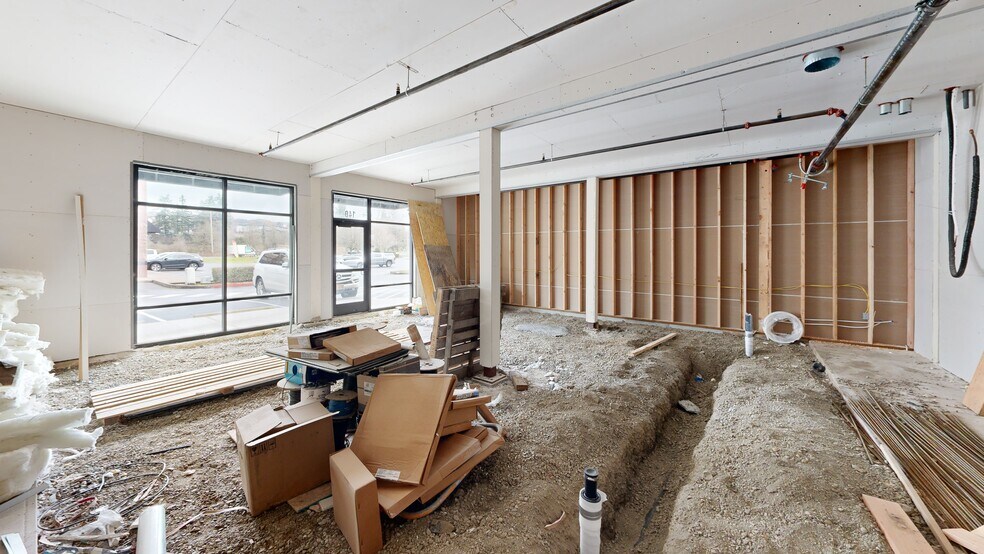 5765 Commercial St SE, Salem, OR à louer - Numérisation 3D Matterport – Image 3 sur 12