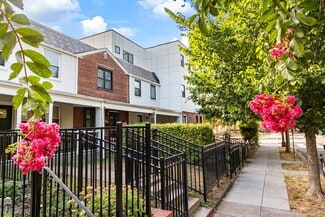 Plus de détails pour 438 19th St NE, Washington, DC - Logement à vendre