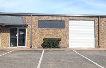 605 S Sherman St, Richardson, TX à louer Photo intérieure– Image 2 sur 4