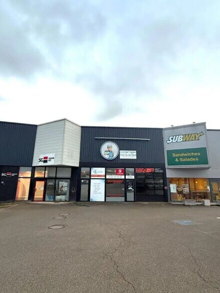 Local commercial dans Besançon à louer - Photo de l’immeuble – Image 3 sur 8