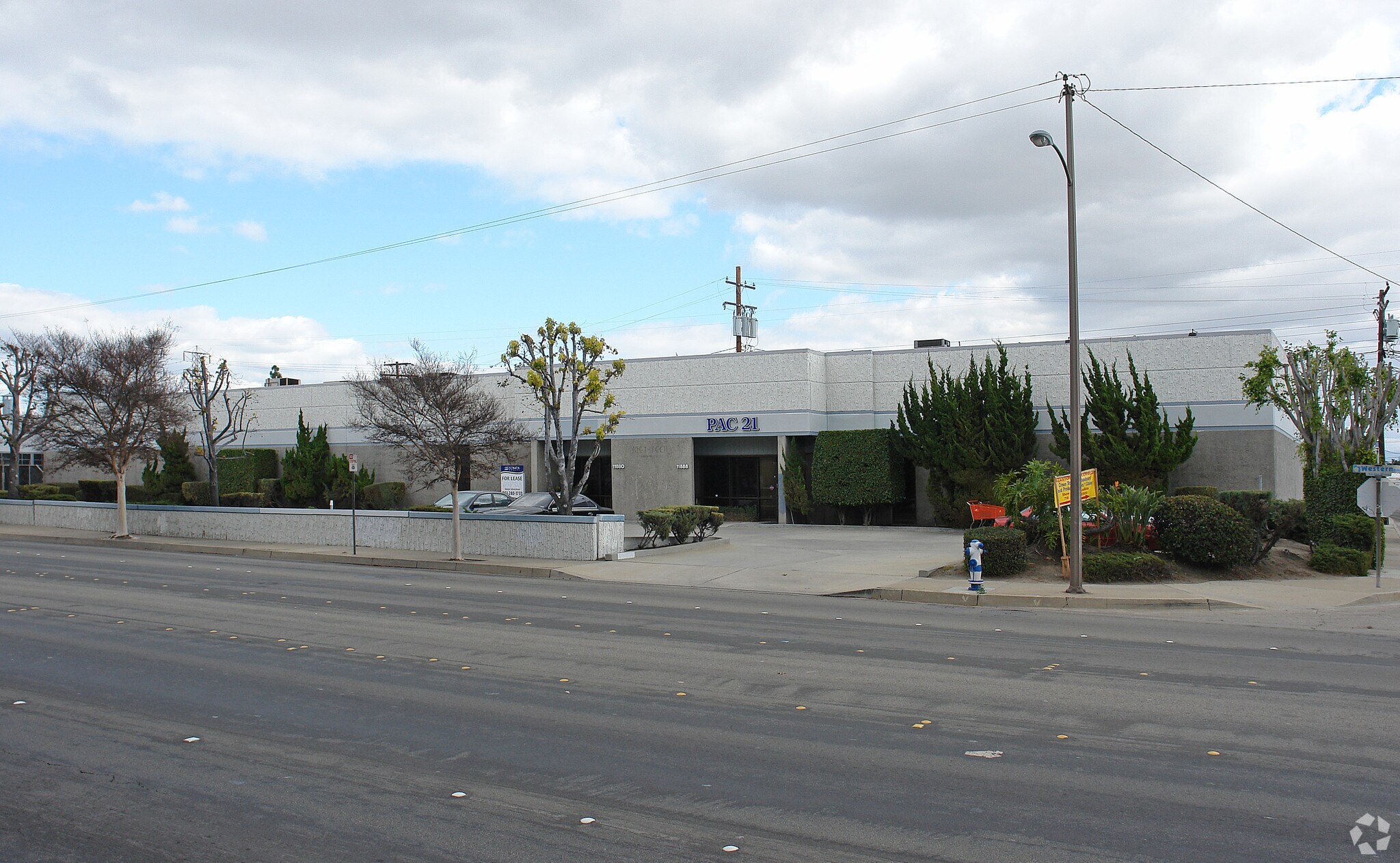 11880-11888 Western Ave, Stanton, CA à louer Photo principale– Image 1 sur 4