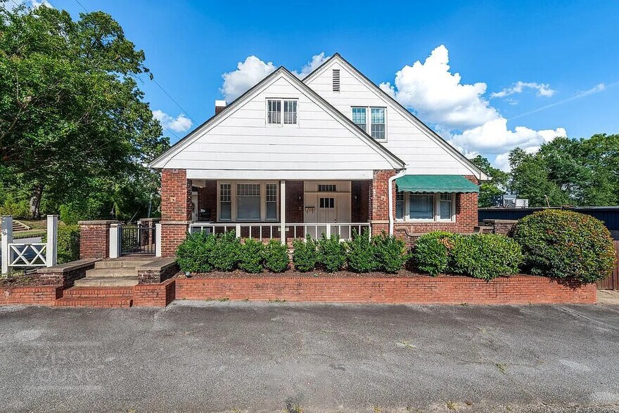 312 Rutherford St, Greenville, SC à louer - Photo de l’immeuble – Image 2 sur 6