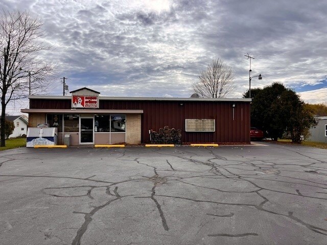 503 E Elm Dr, Loyal, WI à vendre Photo principale– Image 1 sur 21