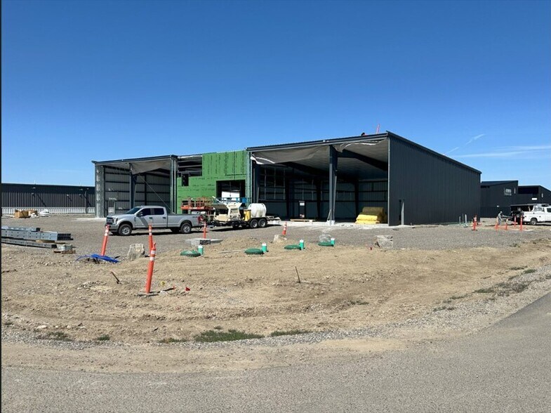 5907 Bluff Ln, Billings, MT à louer - Photo de l’immeuble – Image 2 sur 3