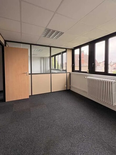 Bureau dans Chantilly à louer - Photo intérieure – Image 3 sur 4