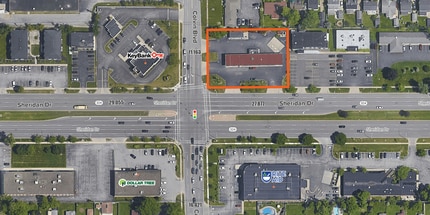 2050 Sheridan Dr, Buffalo, NY à louer Photo de l’immeuble– Image 1 sur 2