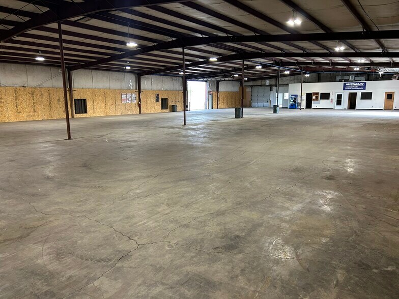 29599 Old 20 Hwy, Madison, AL à louer - Photo de l’immeuble – Image 3 sur 6