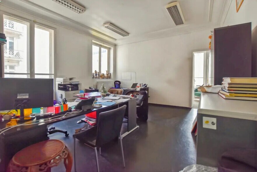 Bureau dans Paris à louer - Photo de l’immeuble – Image 2 sur 7