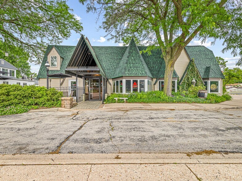 5040 N 2nd St, Loves Park, IL à vendre - Photo de l’immeuble – Image 2 sur 42