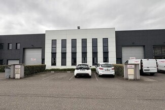 Plus de détails pour Local d’activités à vendre