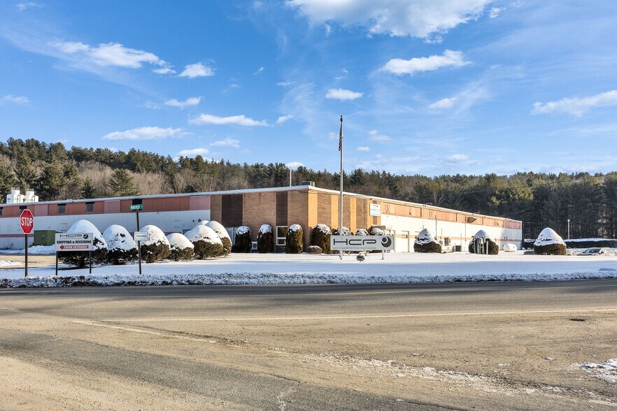 370 Monument Rd, Hinsdale, NH à vendre - Photo de l’immeuble – Image 2 sur 17