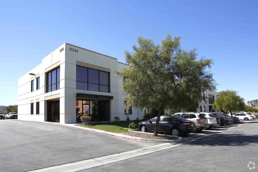 41120 Elm St, Murrieta, CA à louer - Photo de l’immeuble – Image 3 sur 8