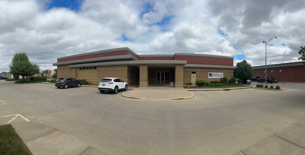 2021 Dakota Ave, South Sioux City, NE à vendre - Photo principale – Image 1 sur 1