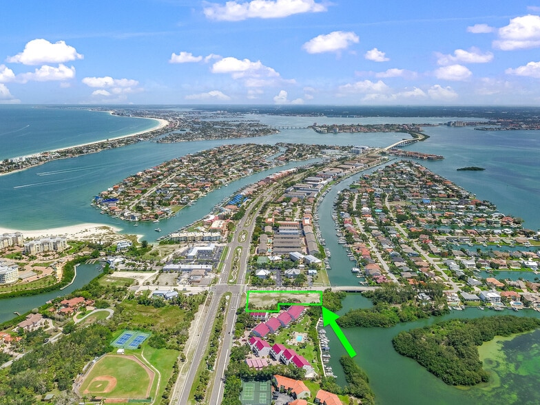 Sands Point Dr & Pinellas Bayway S, Tierra Verde, FL à vendre - Aérien – Image 3 sur 10