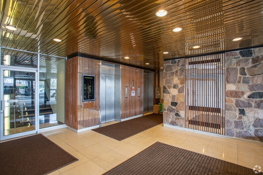 4001 W Devon Ave, Chicago, IL à louer - Photo intérieure – Image 2 sur 10