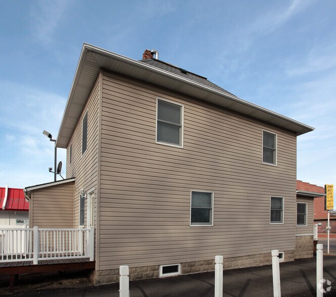 511 4th St NW, Faribault, MN à vendre - Photo de l’immeuble – Image 2 sur 2