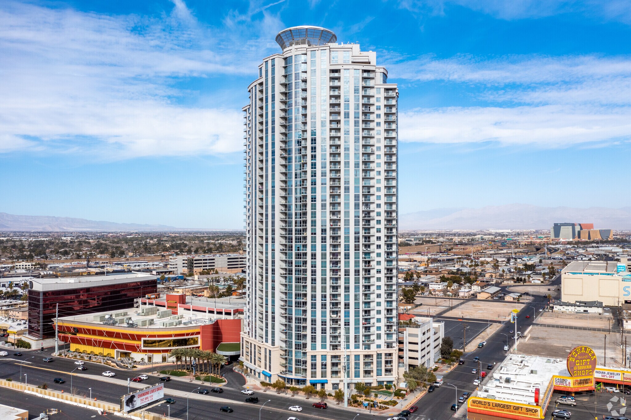 200 W Sahara Ave, Las Vegas, NV à vendre Photo principale– Image 1 sur 10