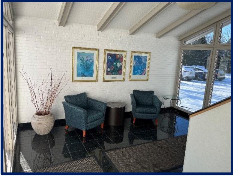 1415 Lilac Dr N, Golden Valley, MN à louer - Photo de l’immeuble – Image 2 sur 11