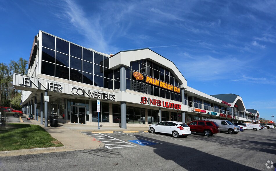 11530 Rockville Pike, Rockville, MD à louer - Photo de l’immeuble – Image 2 sur 6