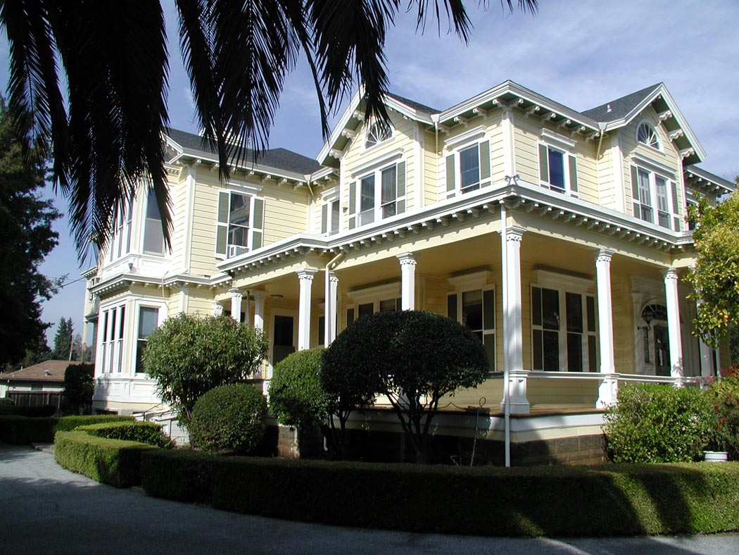 1040 Noel Dr, Menlo Park, CA à louer Photo principale– Image 1 sur 4