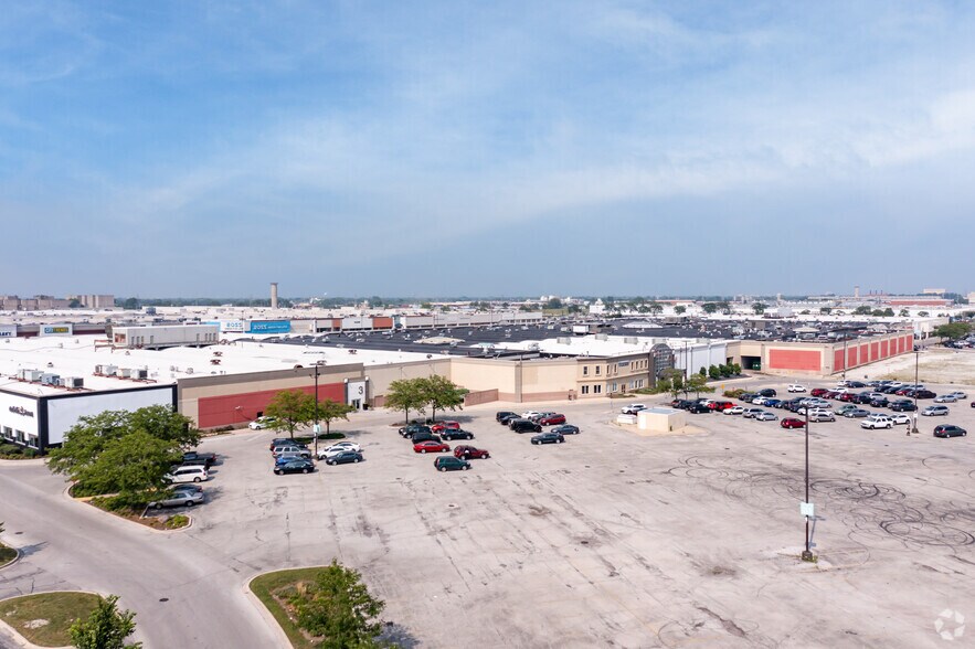 7601 S Cicero Ave, Chicago, IL à louer - Photo de l’immeuble – Image 1 sur 1