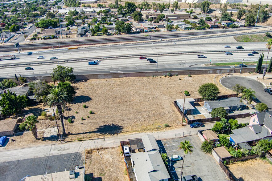 100 2nd St, Colton, CA à vendre - Photo de l’immeuble – Image 2 sur 22