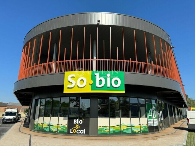 Plus de détails pour Local commercial à louer