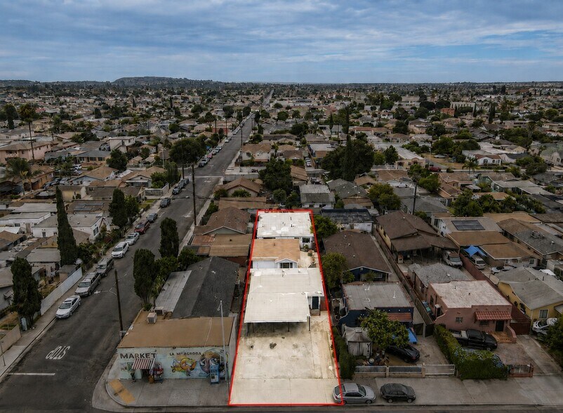 506 S Kern Ave, East Los Angeles, CA à vendre - Photo de l’immeuble – Image 1 sur 38
