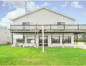 645 E Lasalle St, Somonauk, IL à louer Photo de l’immeuble– Image 1 sur 3