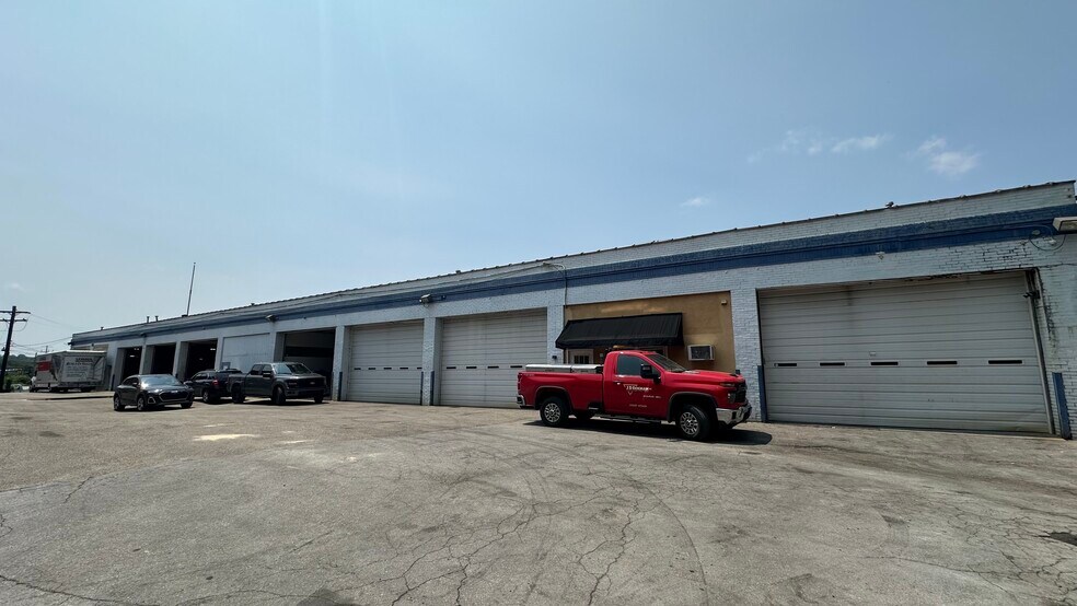 750 Markley St, Norristown, PA à louer - Photo de l’immeuble – Image 2 sur 4