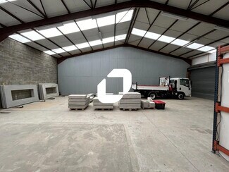 Plus de détails pour Bureau, Local d'activités à louer