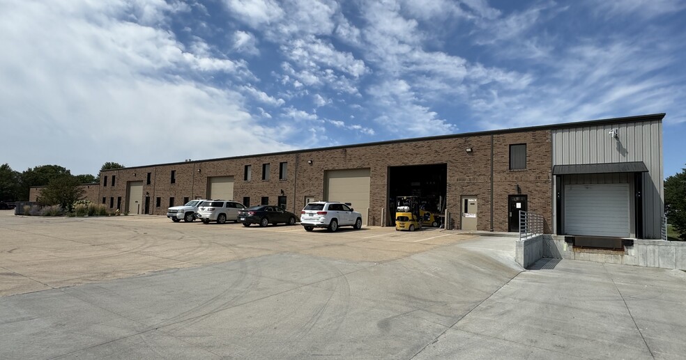 1125 SE Westbrooke Dr, Waukee, IA à louer - Photo de l’immeuble – Image 2 sur 11