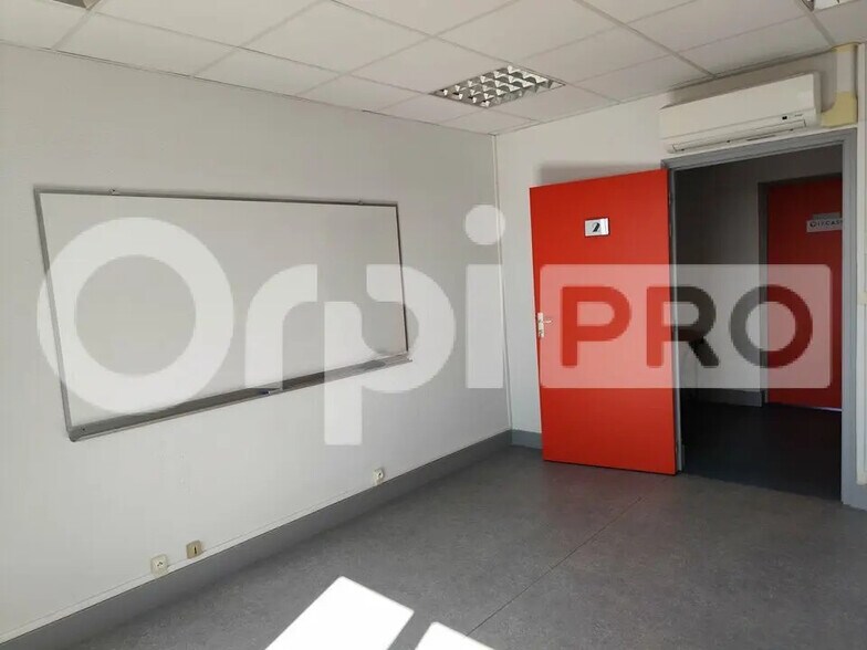 Bureau dans Limoges à louer - Photo de l’immeuble – Image 1 sur 4