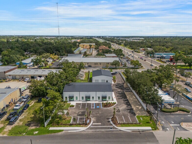 124 Houle Ave, Sarasota, FL à louer - Photo de l’immeuble – Image 2 sur 7