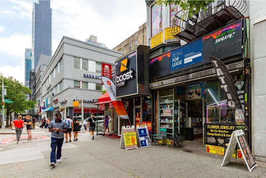 472 Fulton St, Brooklyn, NY à louer - Photo de l’immeuble – Image 2 sur 7