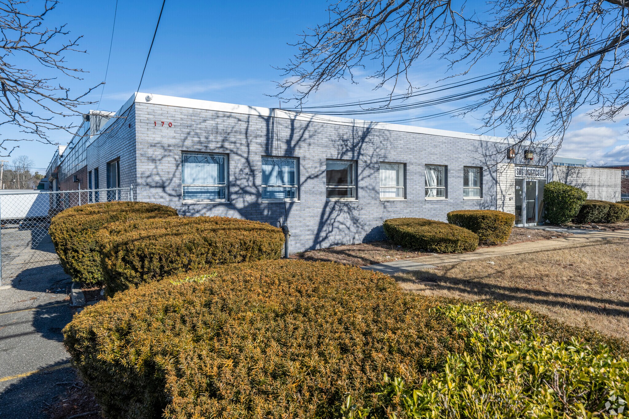 170 Allen Blvd, Farmingdale, NY à louer Photo de l’immeuble– Image 1 sur 10
