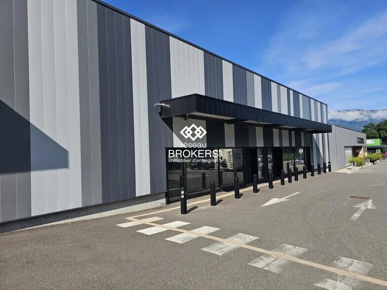 Local commercial dans Faverges-Seythenex à louer - Photo de l’immeuble – Image 3 sur 10