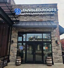 899-913 N Milwaukee Ave, Vernon Hills, IL à louer Photo de l’immeuble– Image 2 sur 4