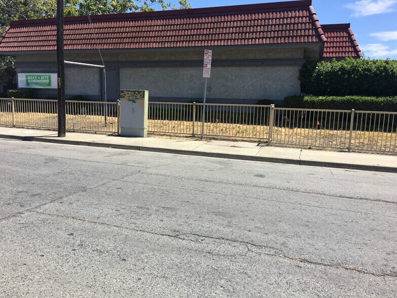 2294 Industrial Pky W, Hayward, CA à louer - Photo de l’immeuble – Image 3 sur 12
