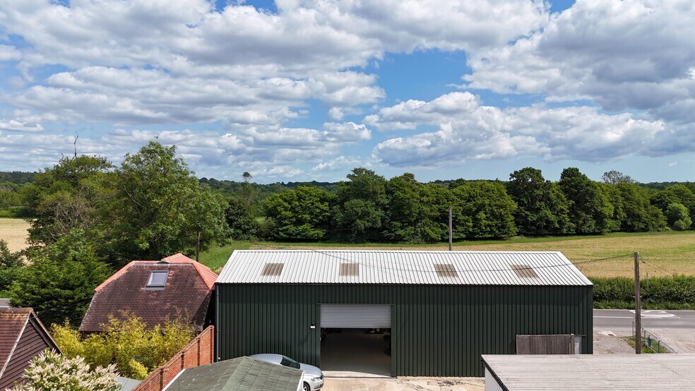 Bognor Rd, Horsham à louer - Photo de l’immeuble – Image 2 sur 5