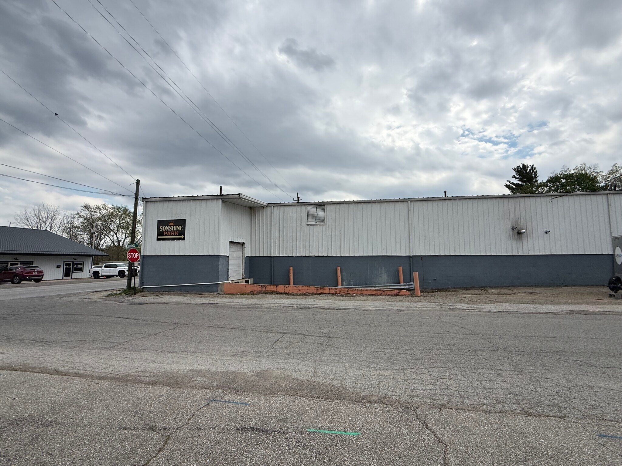230 Bridge St, Mooresville, IN à louer Photo intérieure– Image 1 sur 17