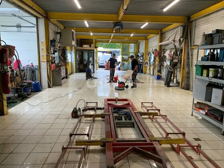 Local d'activités dans Blois à vendre - Photo de l’immeuble – Image 1 sur 3