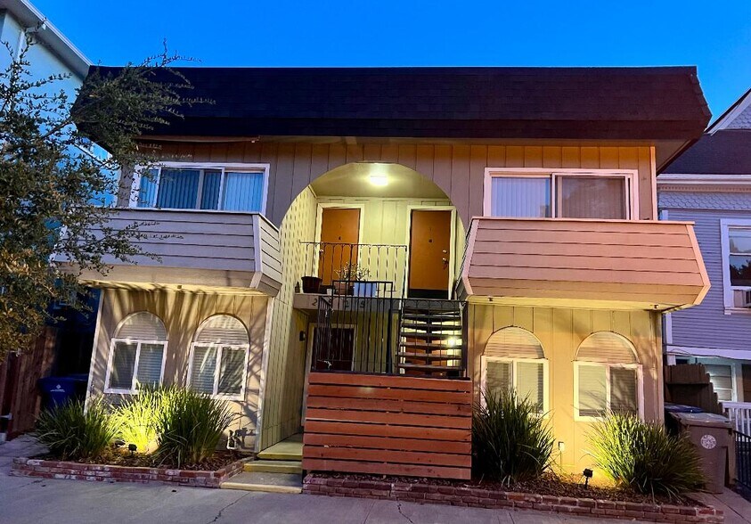 2525 N St, Sacramento, CA à vendre - Photo de l’immeuble – Image 2 sur 42