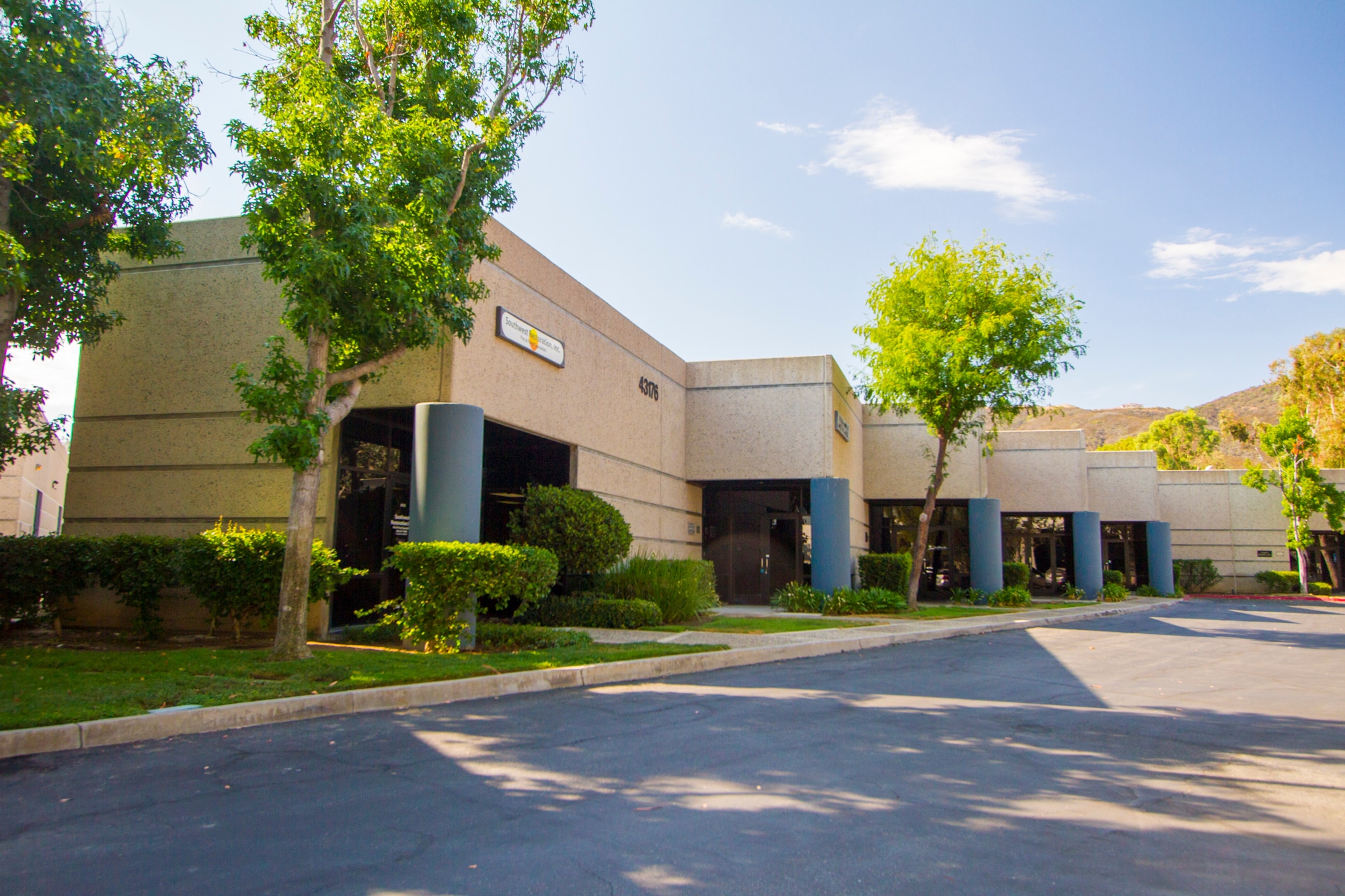43176 Business Park Dr, Temecula, CA à louer Photo principale– Image 1 sur 5