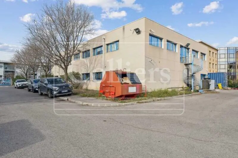 Bureau dans Marseille à louer - Photo de l’immeuble – Image 1 sur 16