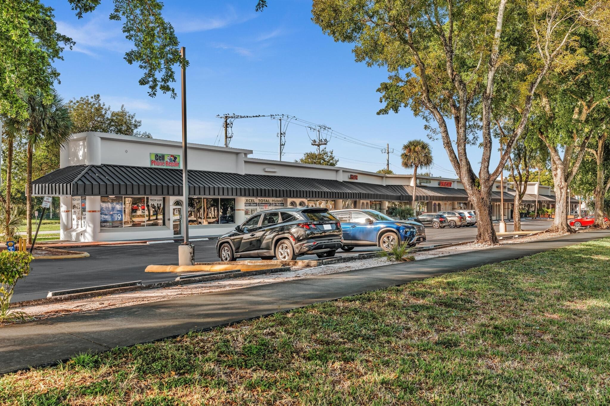 7200-7300 W Oakland Park Blvd, Lauderhill, FL à louer Photo de l’immeuble– Image 1 sur 11